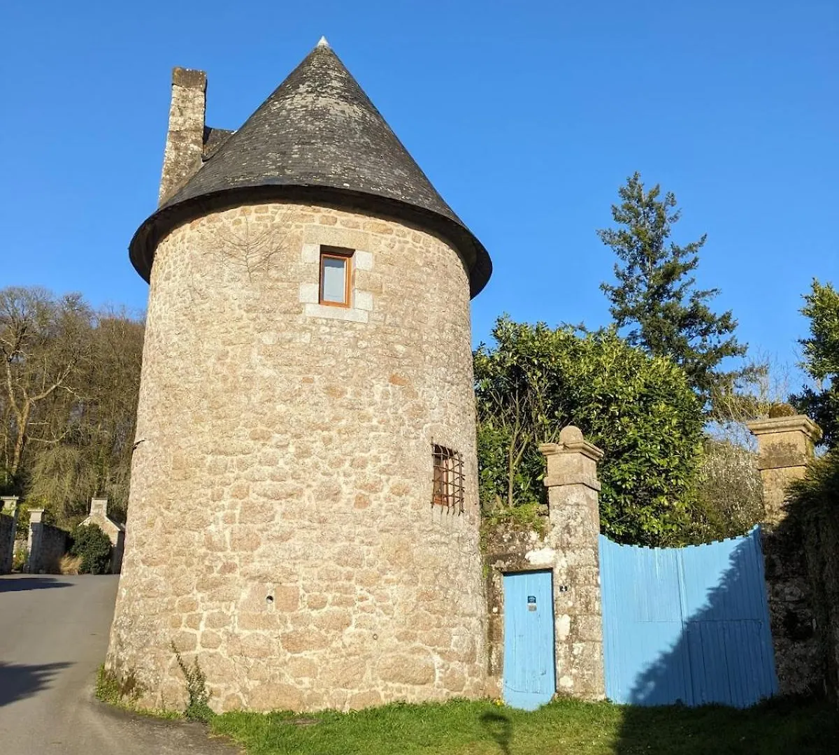 La Tour Medievale Du Chateau De La Carree 圣日耳曼恩克格
